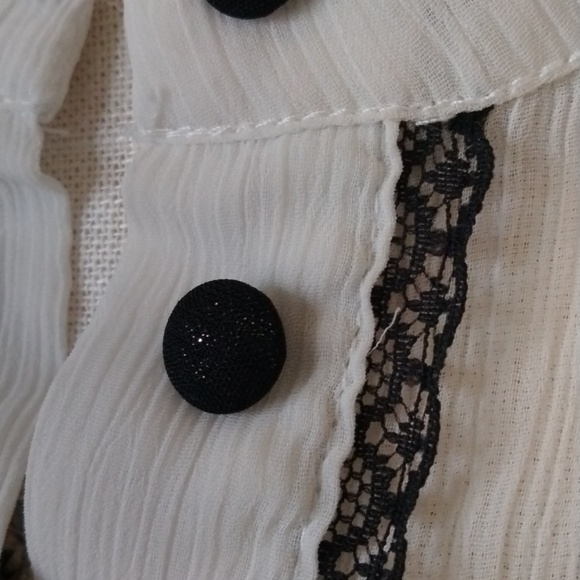 Bundle: 2 sheer tops XXI and Express - Picture 4 of 12